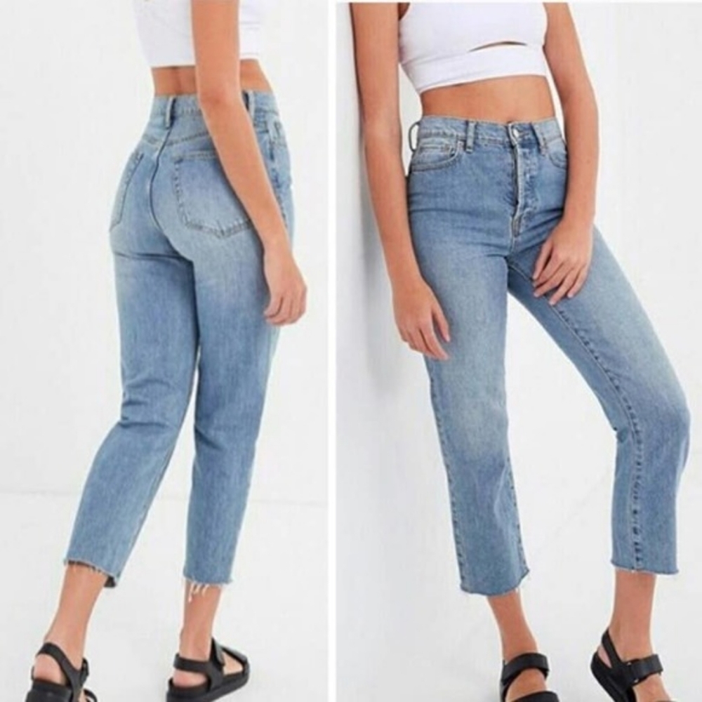 UO BDG Slim Straight Frayed Jeans